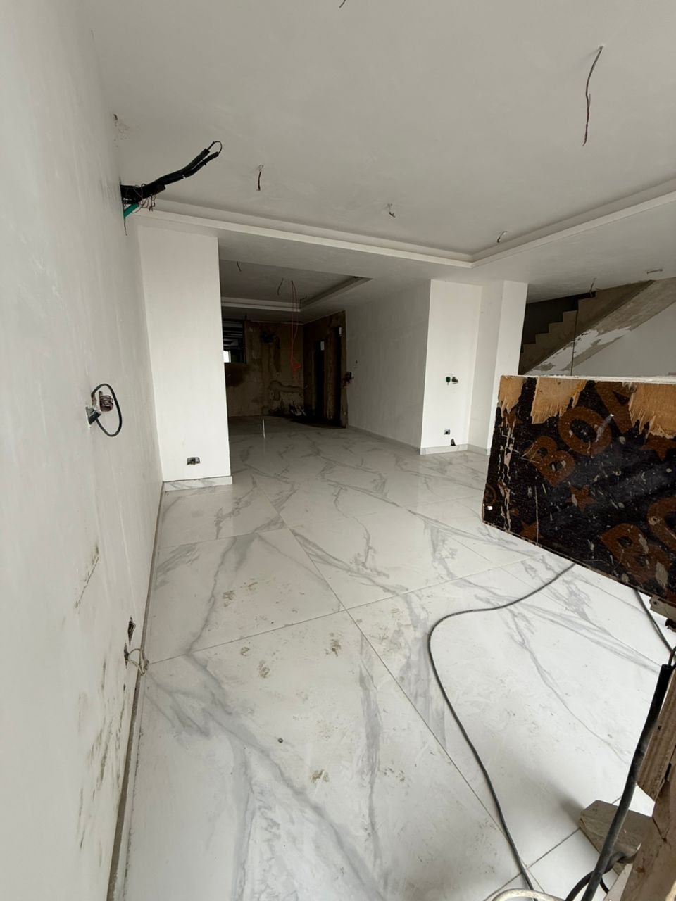 Luxury 3-Bedroom Condominium on Probyn Road