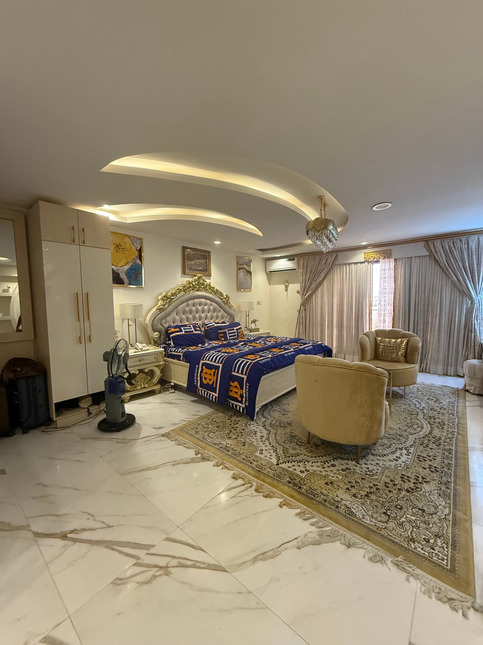 5-Bedroom Semi-Detached Duplex off Alexander