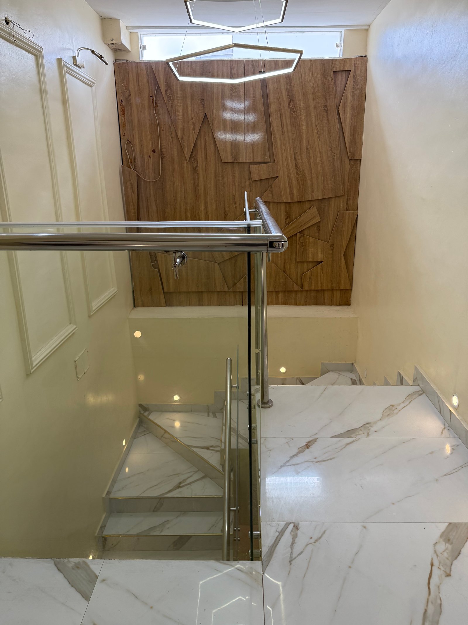 5-Bedroom Semi-Detached Duplex off Alexander