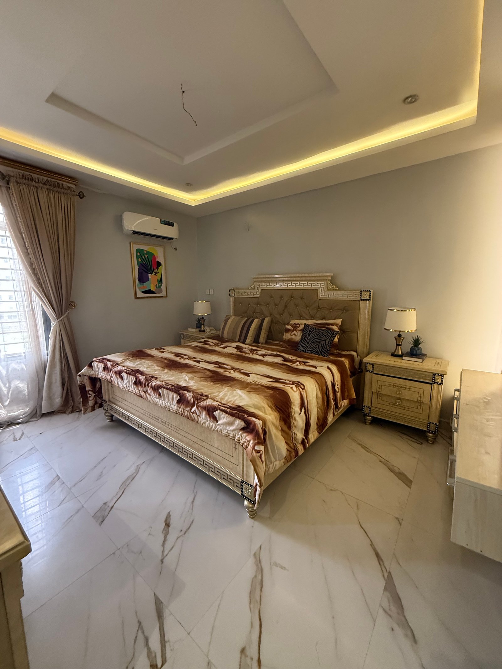 5-Bedroom Semi-Detached Duplex off Alexander