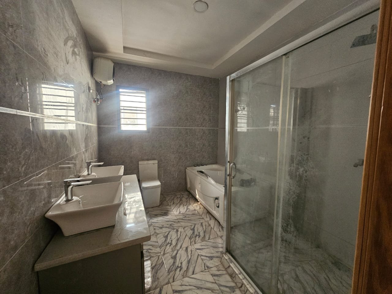 5-Bedroom Semi-Detached Duplex off Alexander