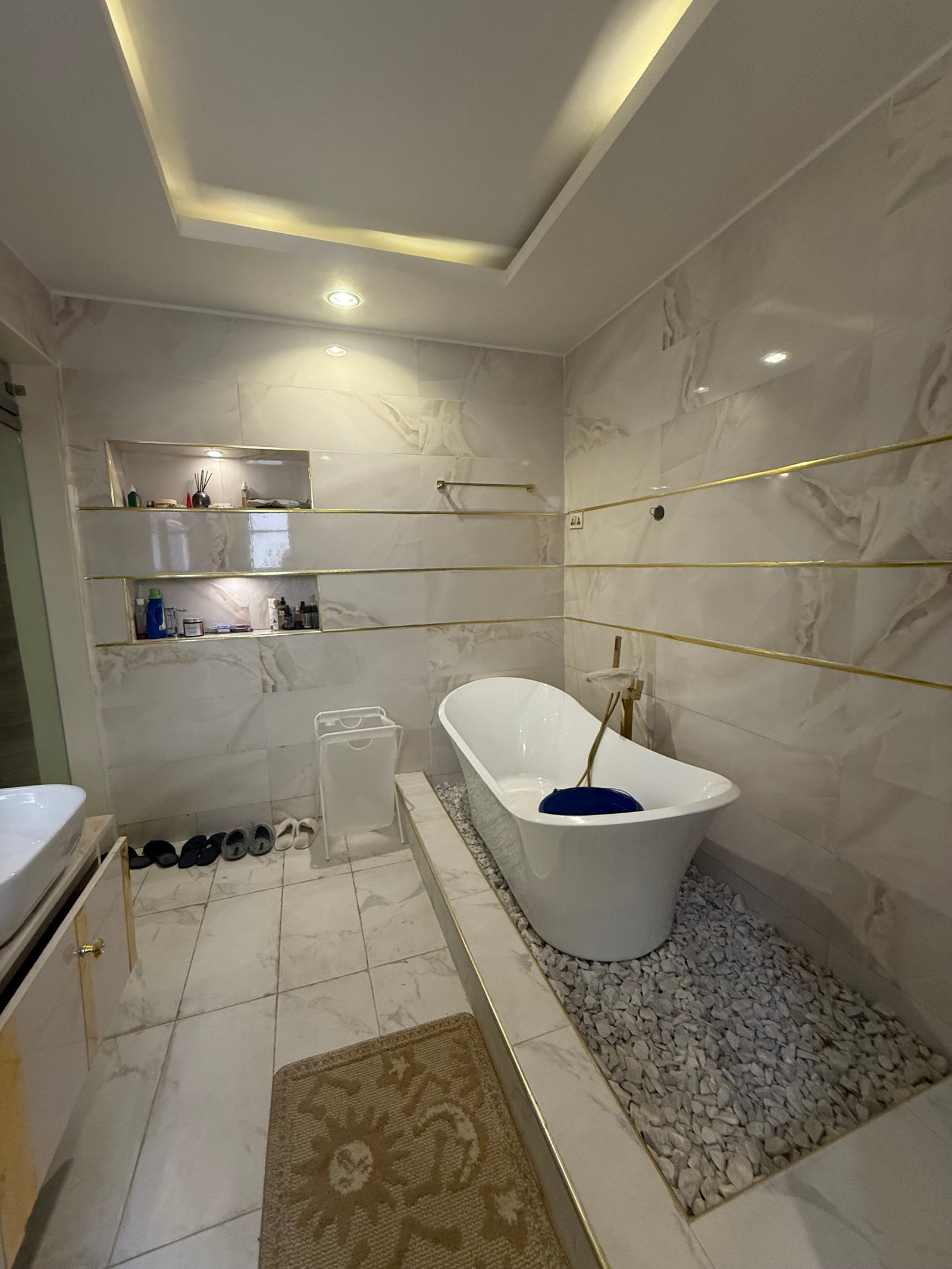 5-Bedroom Semi-Detached Duplex off Alexander