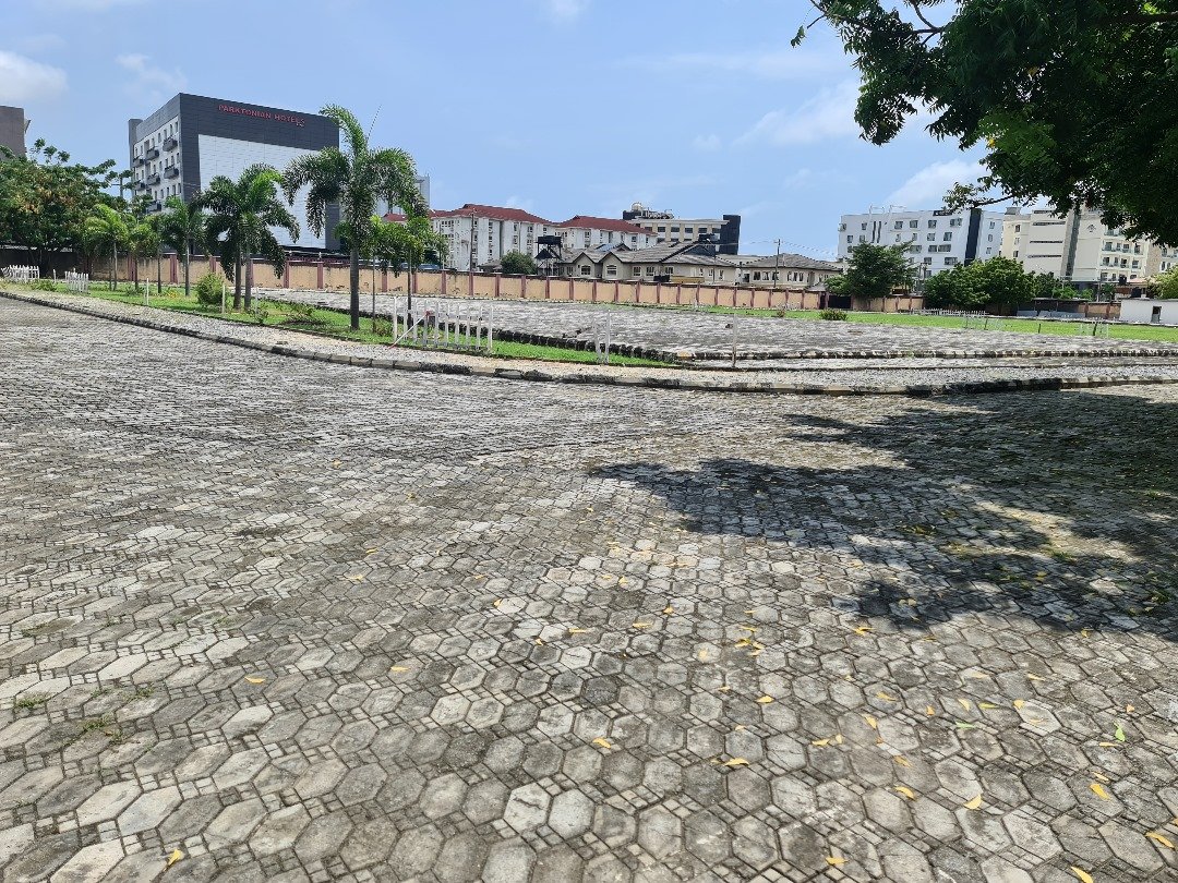 4,000sqm on Kayode Animashawun Road in Lekki, Nigeria