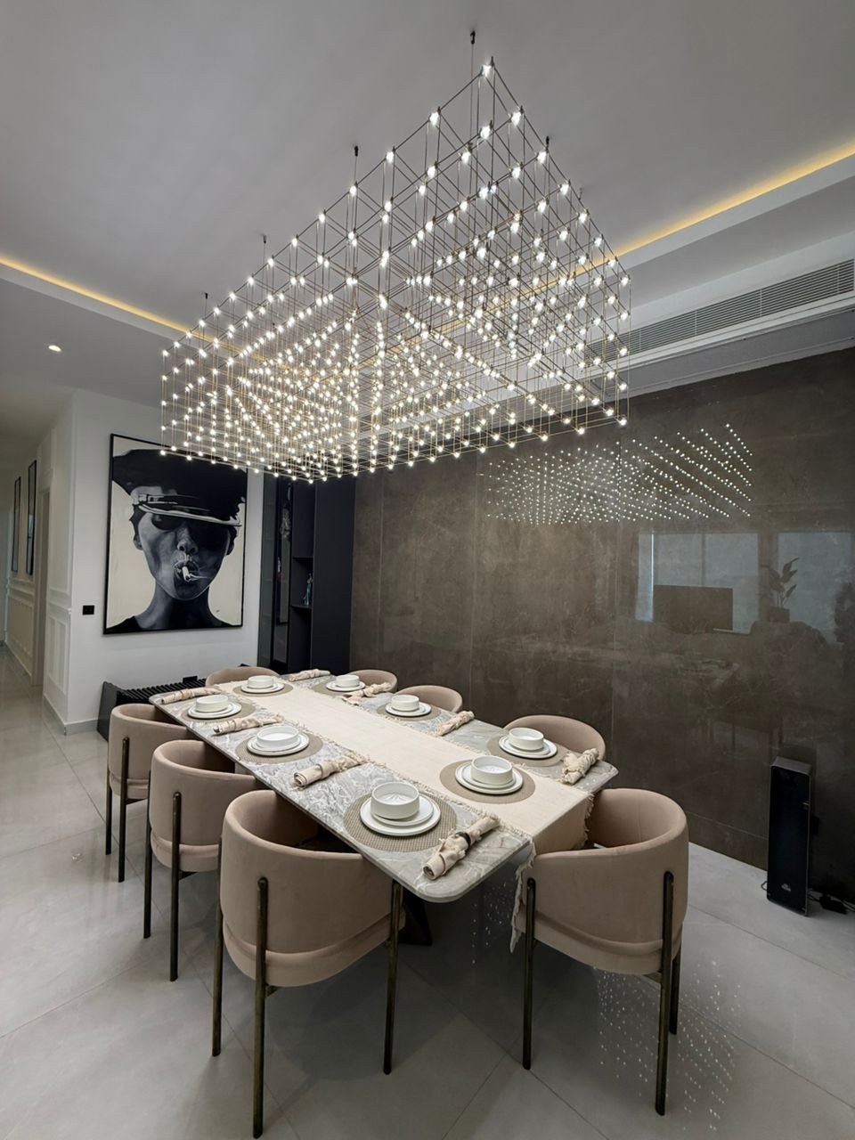 Luxury 3-Bedroom Apartment on Admiralty Road
