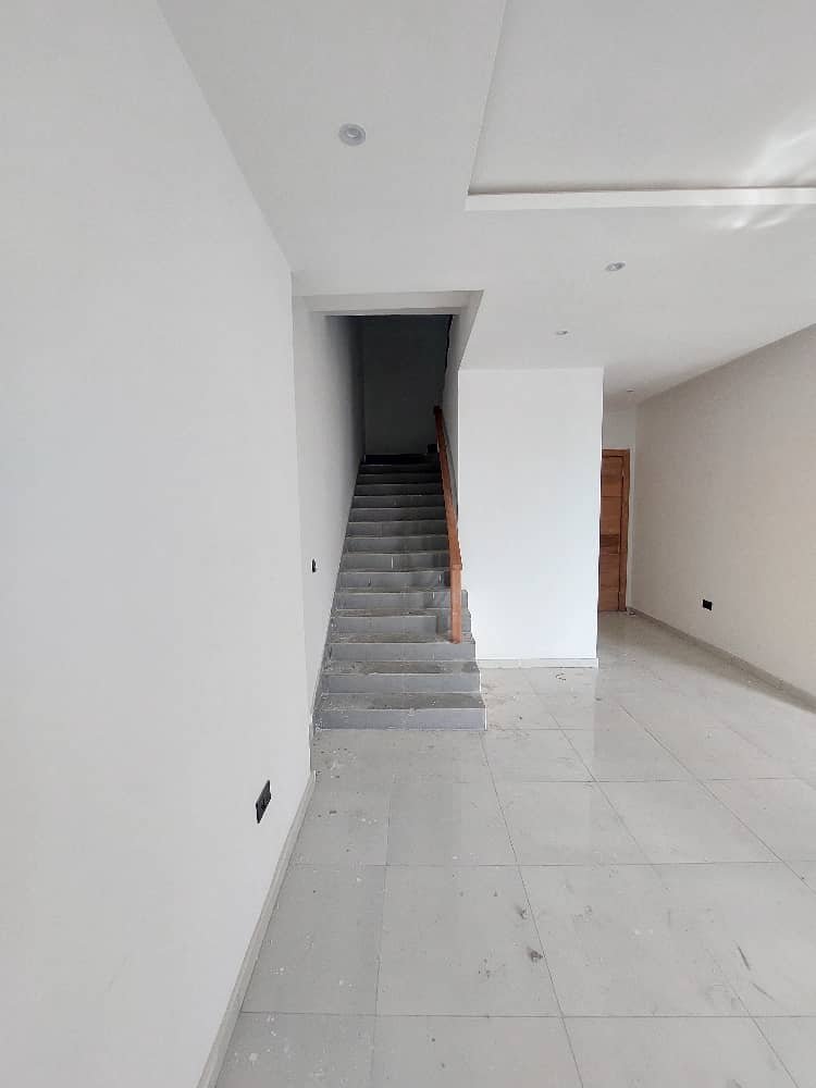 Brand New 4-Bedroom Maisonette off Hakeem Dickson