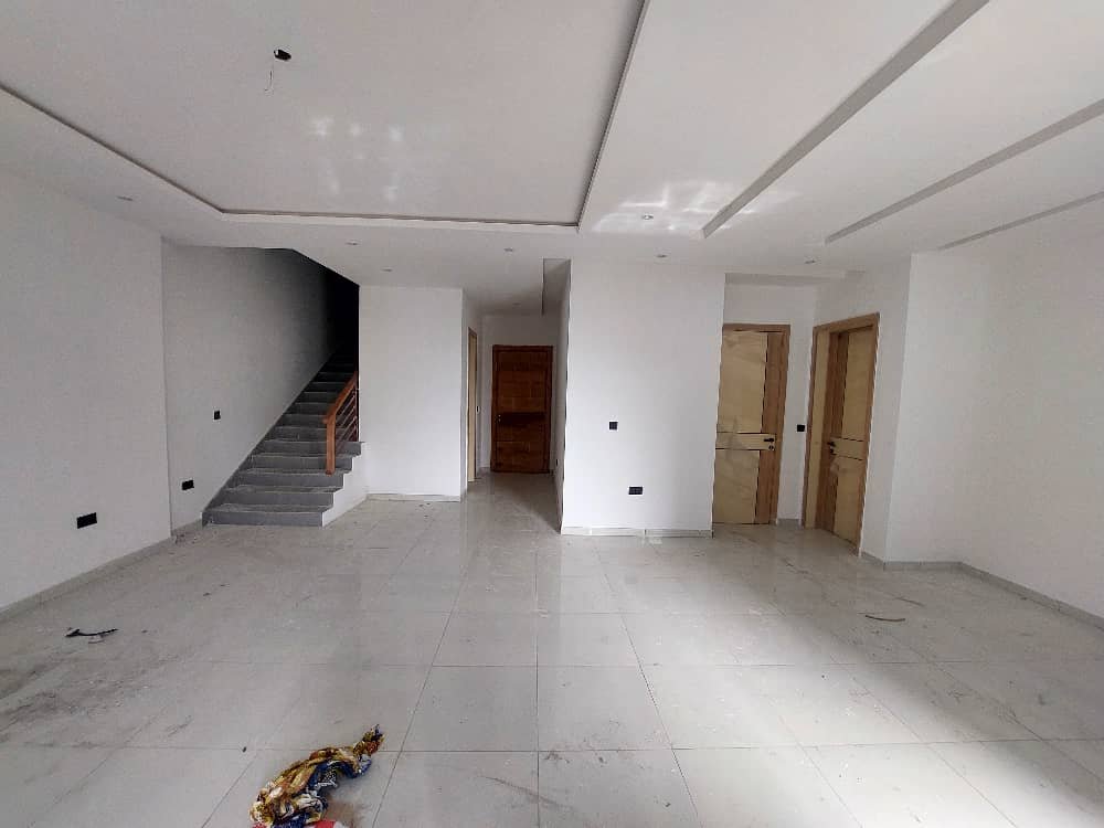 Brand New 4-Bedroom Maisonette off Hakeem Dickson
