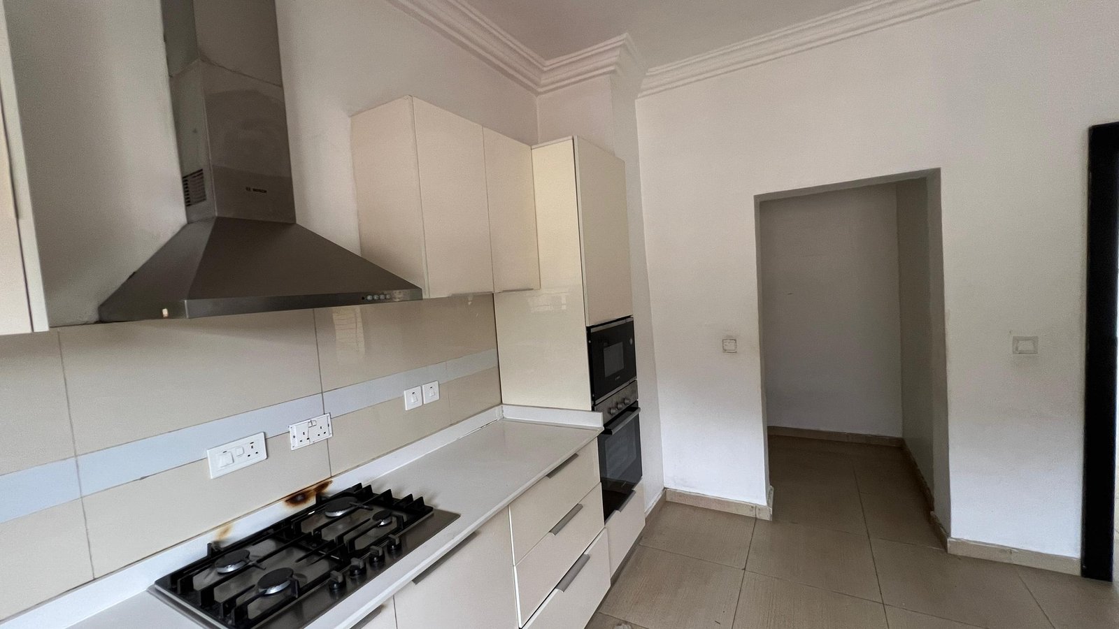 3-Bedroom Apartments at Bayview Estate