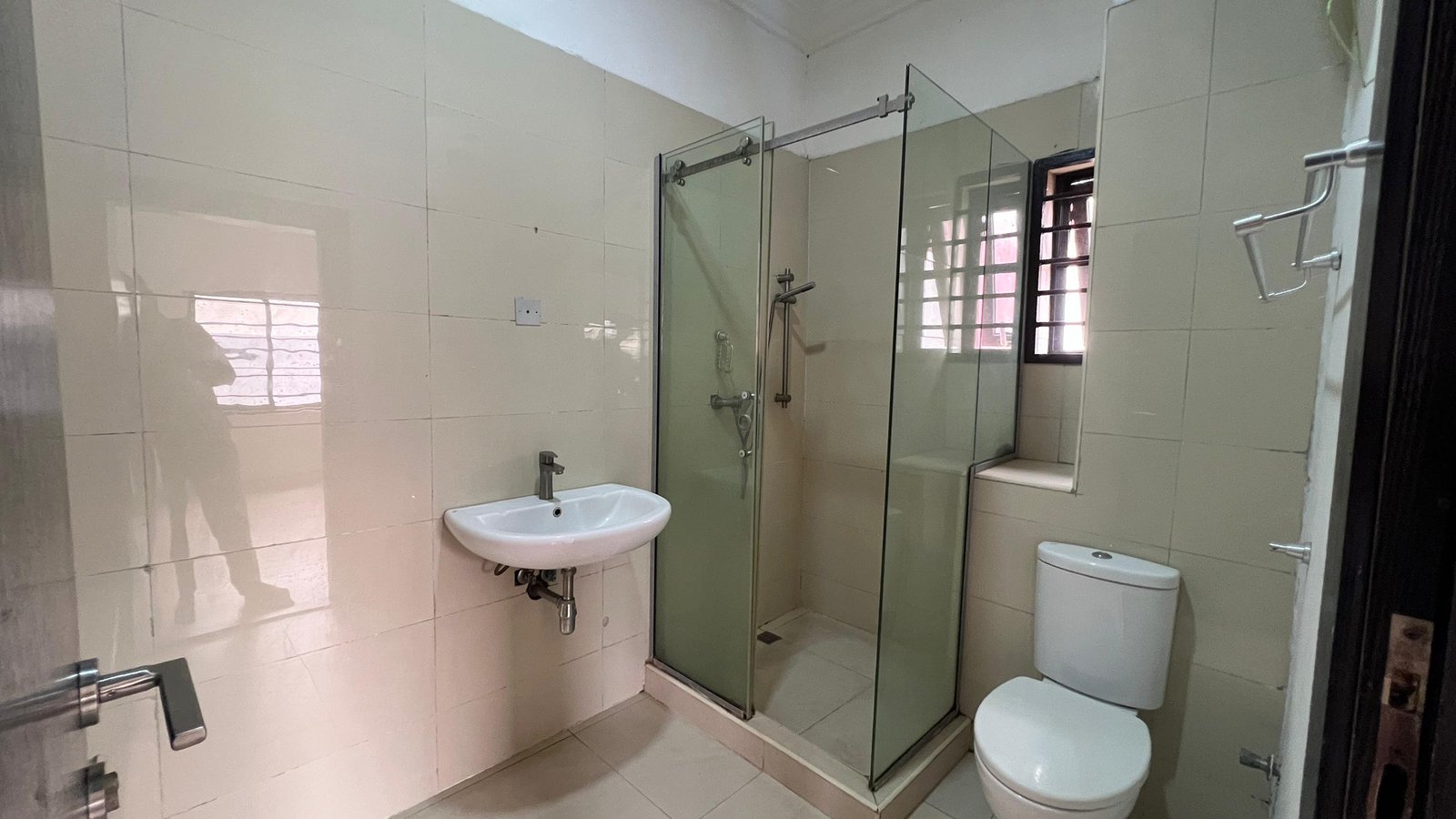 3-Bedroom Apartments at Bayview Estate