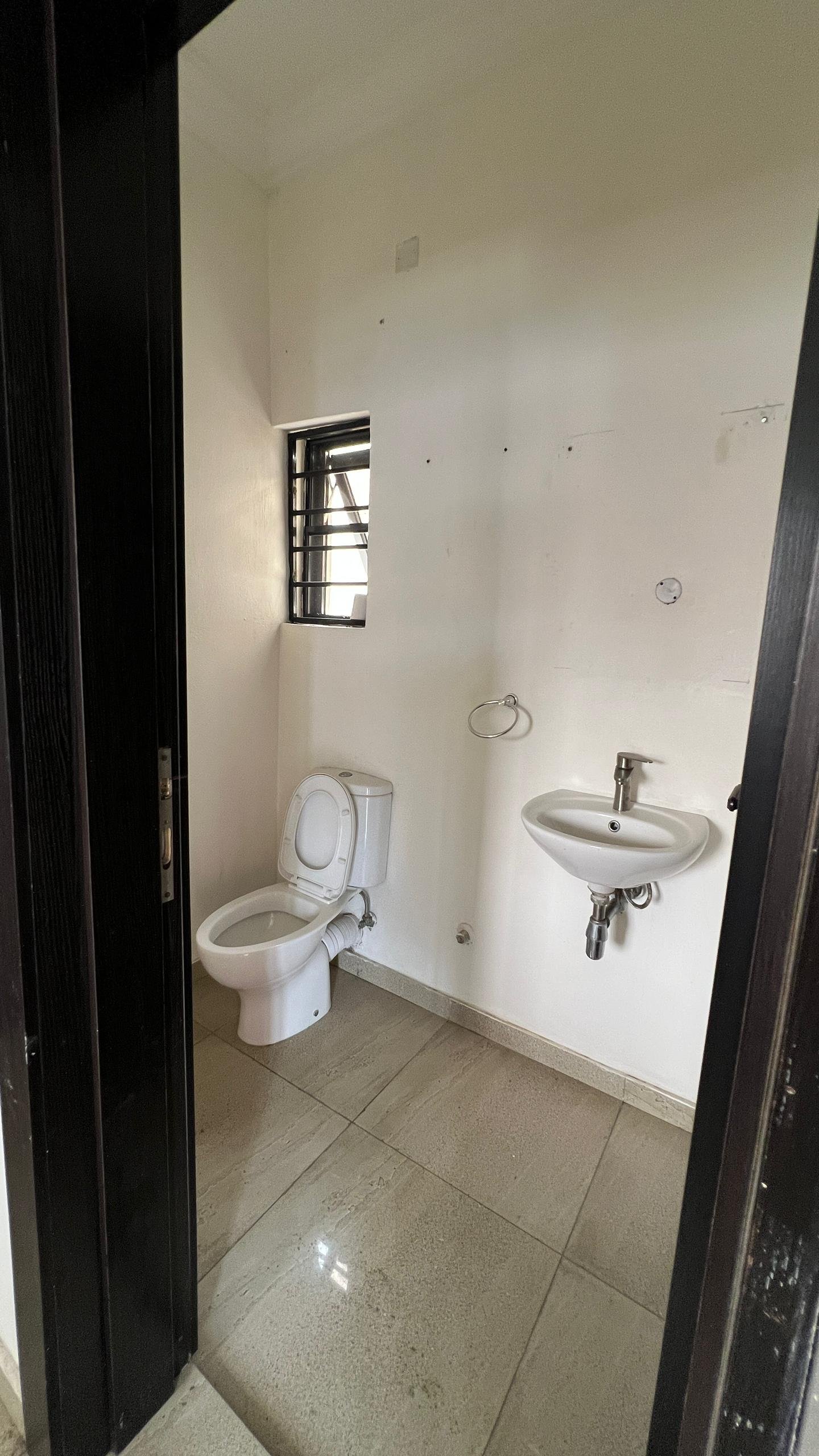 3-Bedroom Apartments at Bayview Estate