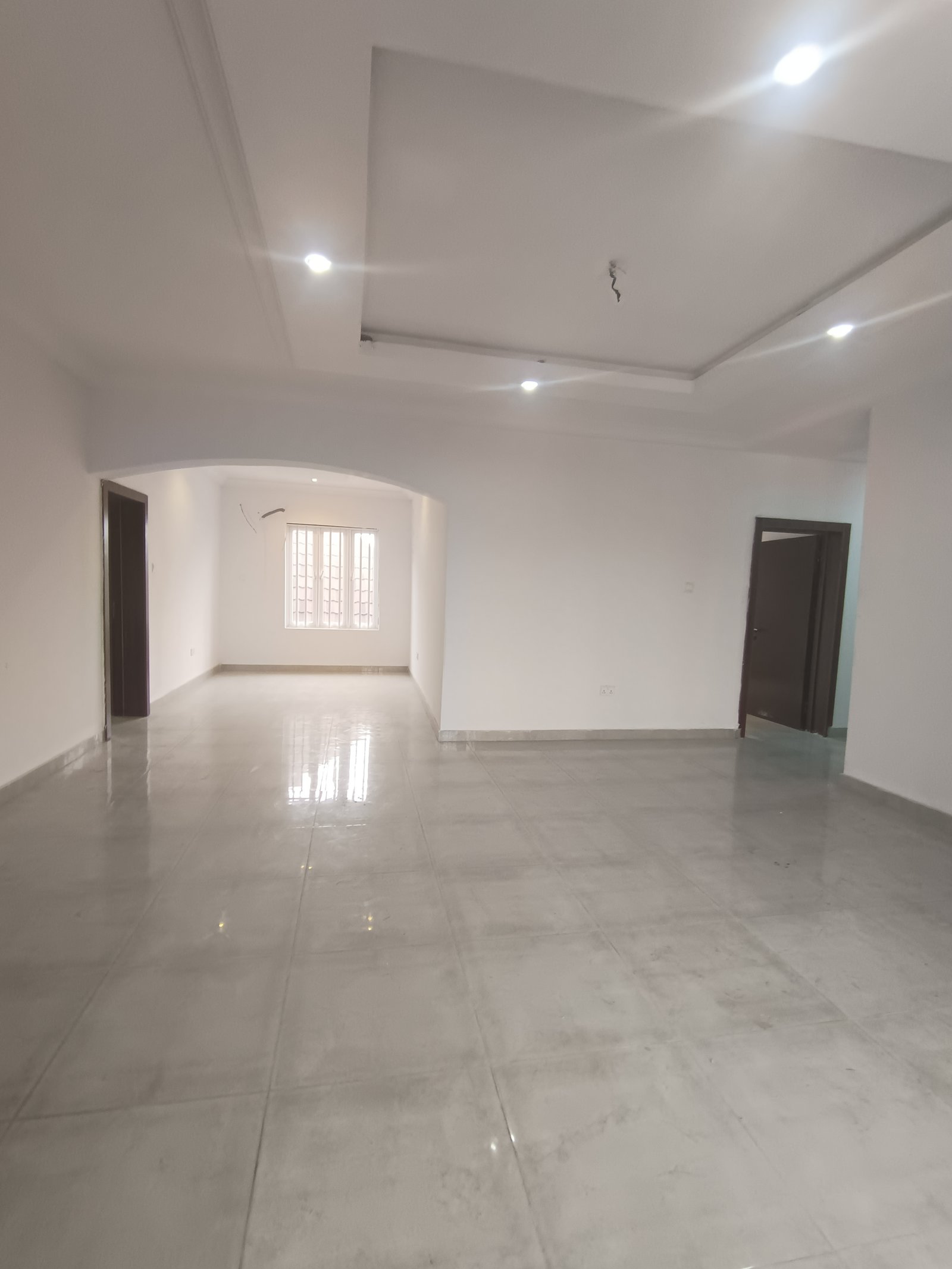 Newly Renovated 3-Bedroom Apartments, Idado