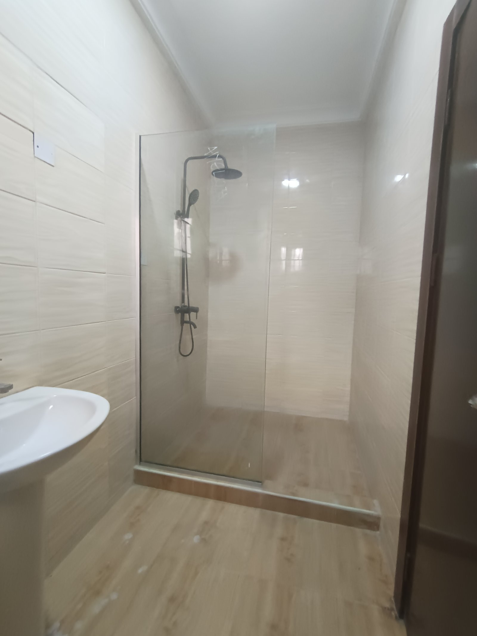 Newly Renovated 3-Bedroom Apartments, Idado